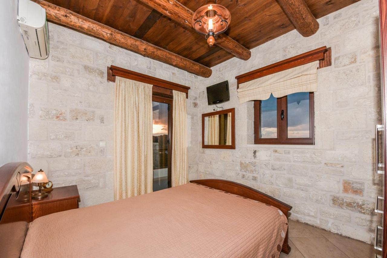 Ariadni Apartment